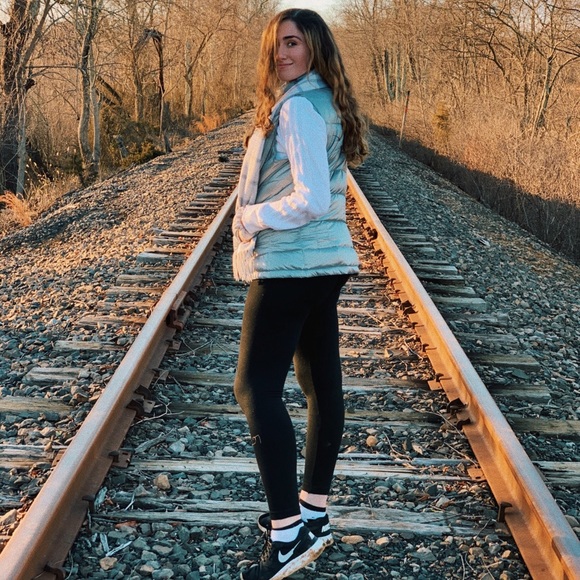 Meet your Posher, Ally - Picture 3 of 3